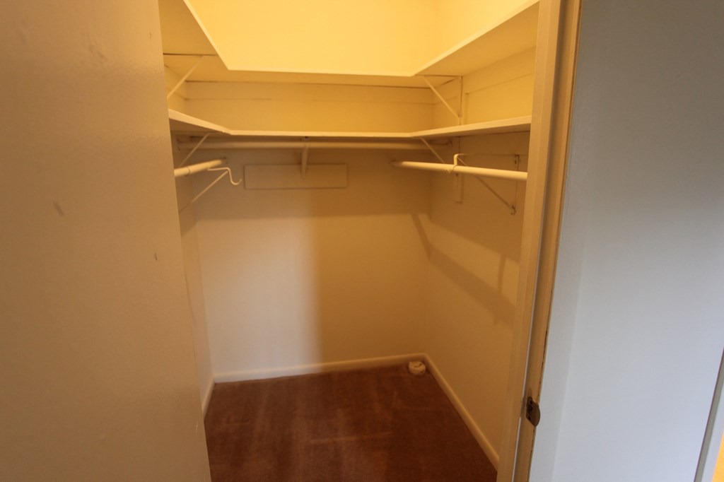 Woodscape Apartments Closet