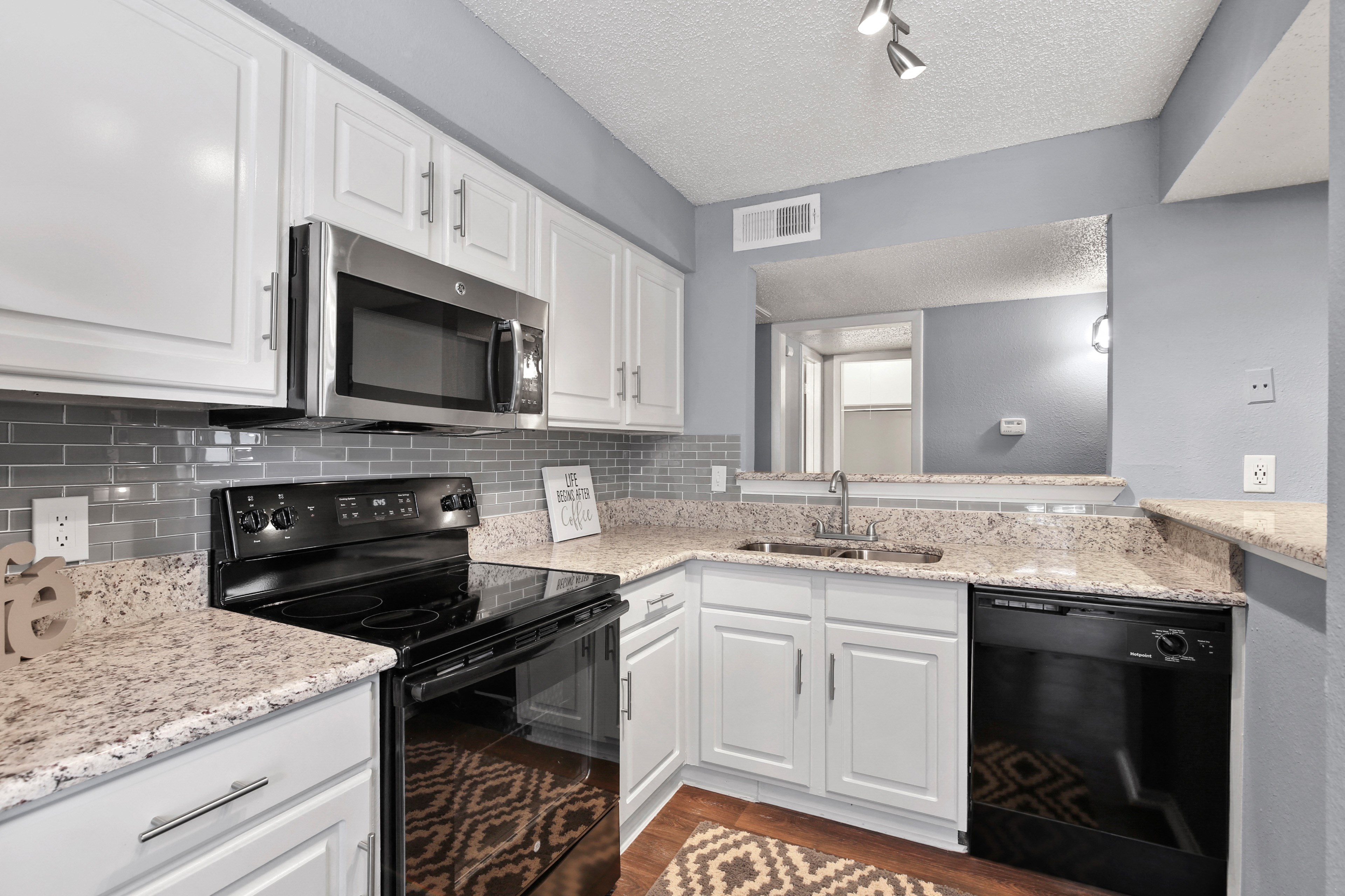 The View At Lake Highlands Apartments, 9855 Shadow Way, Dallas, TX