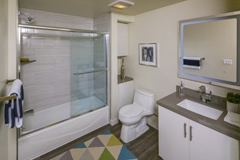 3851 Harbour Island Lane 1-3 Beds Apartment for Rent - Photo Gallery 3