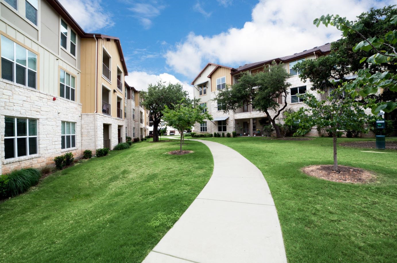 Sonterra Blue Apartments, 922 East Sonterra Boulevard, San Antonio, TX