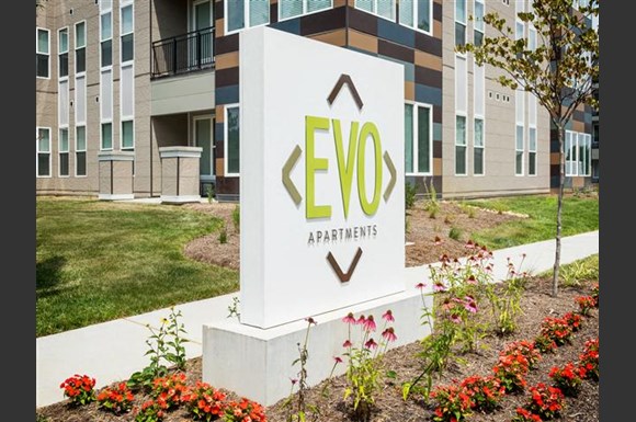 Evo Apartments 9015 Eager Road Richmond Heights Mo Rentcafé Saint Louis Photo Gallery 1
