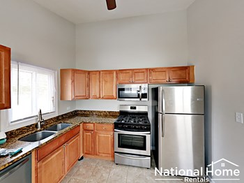 620 W Terrace Street 3 Beds House for Rent - Photo Gallery 6