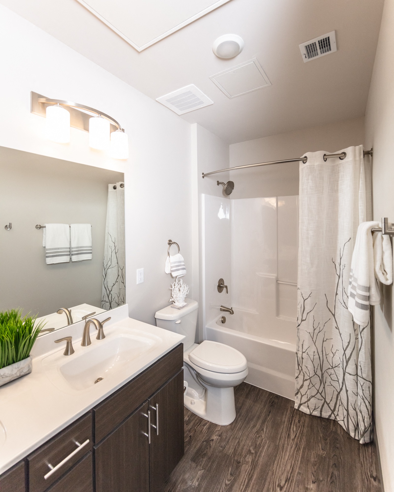 Encore One Bedroom - Bathroom