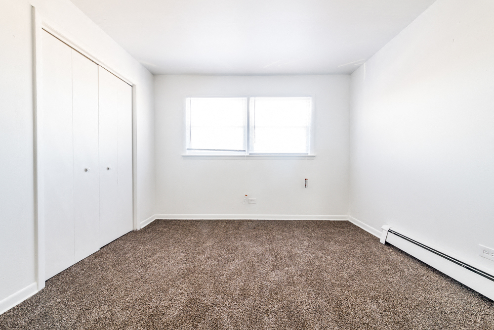 Calumet Park Apartments for Rent Bedroom | 1121 W 127th St
