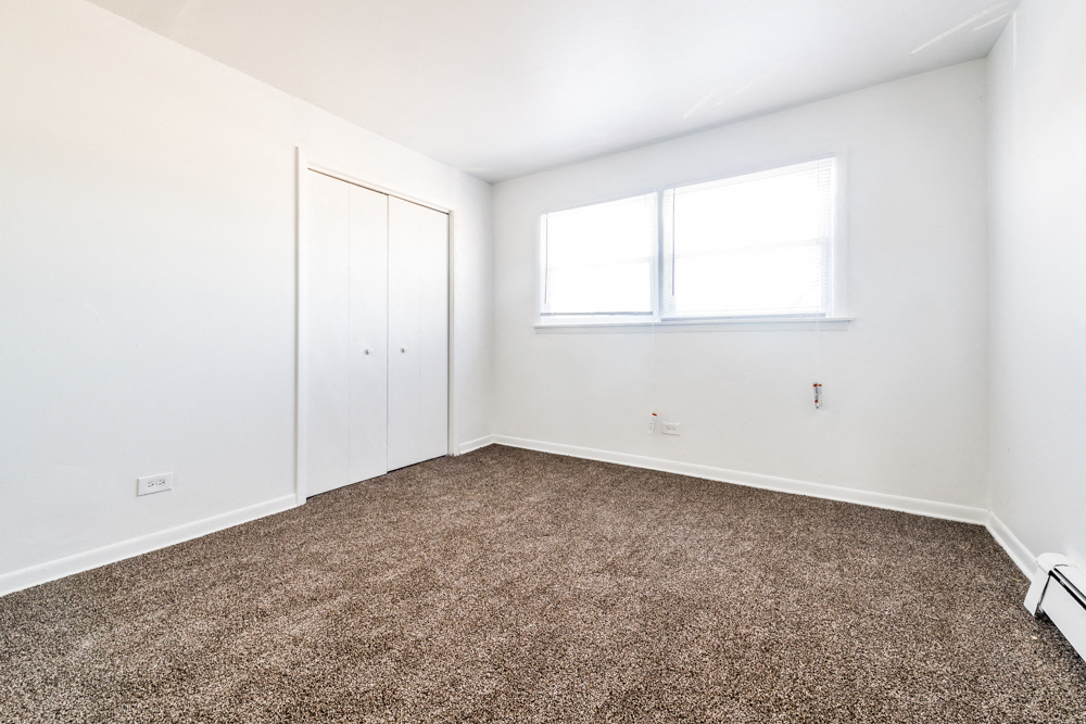 Calumet Park Apartments for Rent Bedroom | 1121 W 127th St