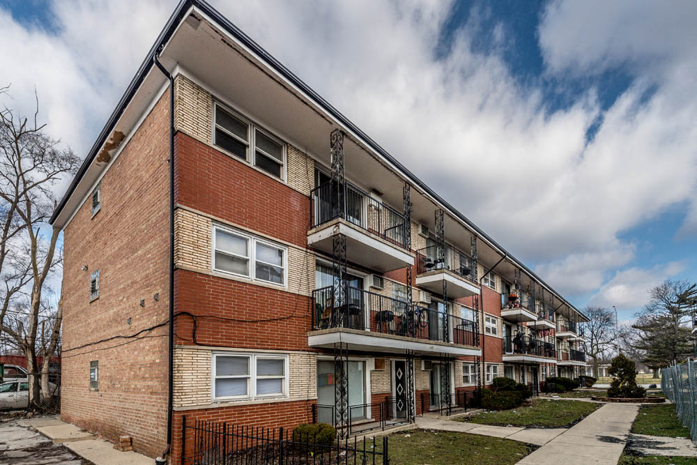 1121 W 127th St Apartments Chicago Exterior