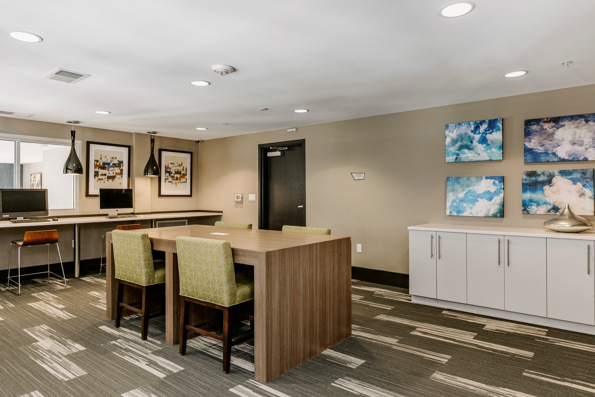 City House Apartments Community Room with Computers