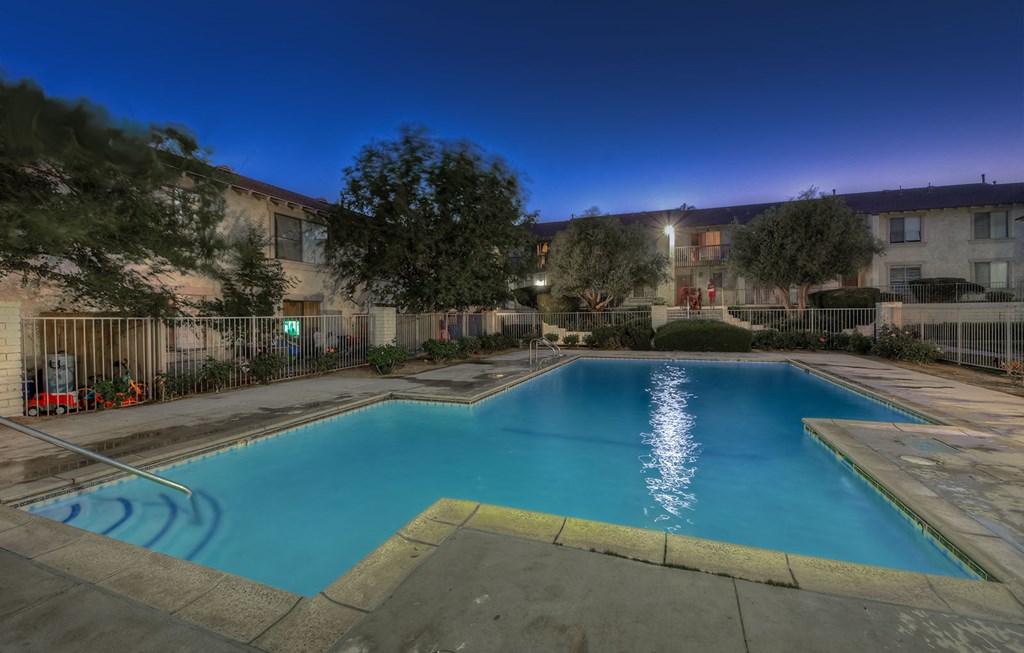 Fairway Manor Apartment Homes Pool