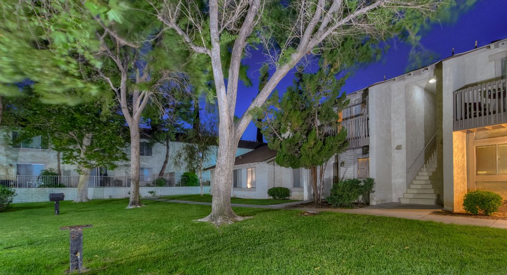 Fairway Manor Apartment Home Gronds