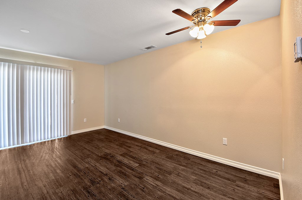 Fairway Manor Apartment Home Dining Area