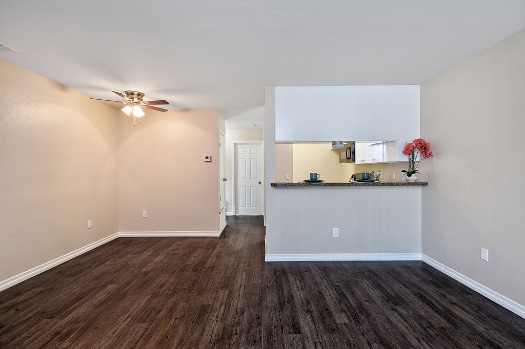 Fairway Manor Apartment Homes Kitchen-Dining Area