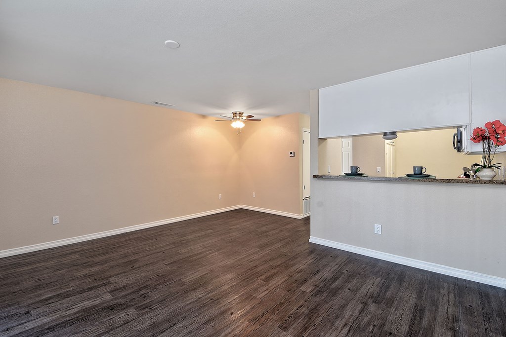Fairway Manor Apartment Homes Kitchen-Dining Area