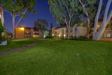 9440 Clover Avenue 1 Bed Apartment for Rent - Photo Gallery 1