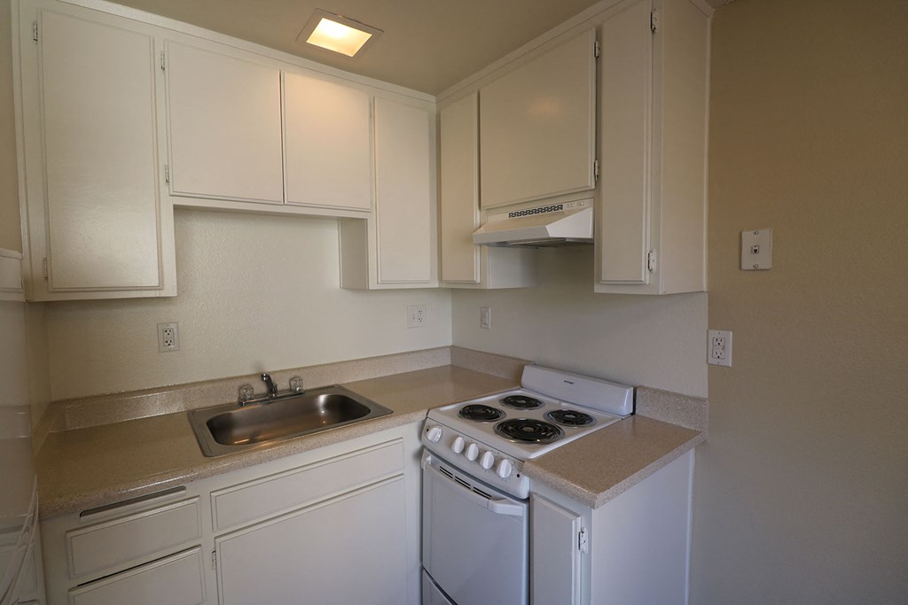 Heritage Plaza Apartment Homes Kitchen