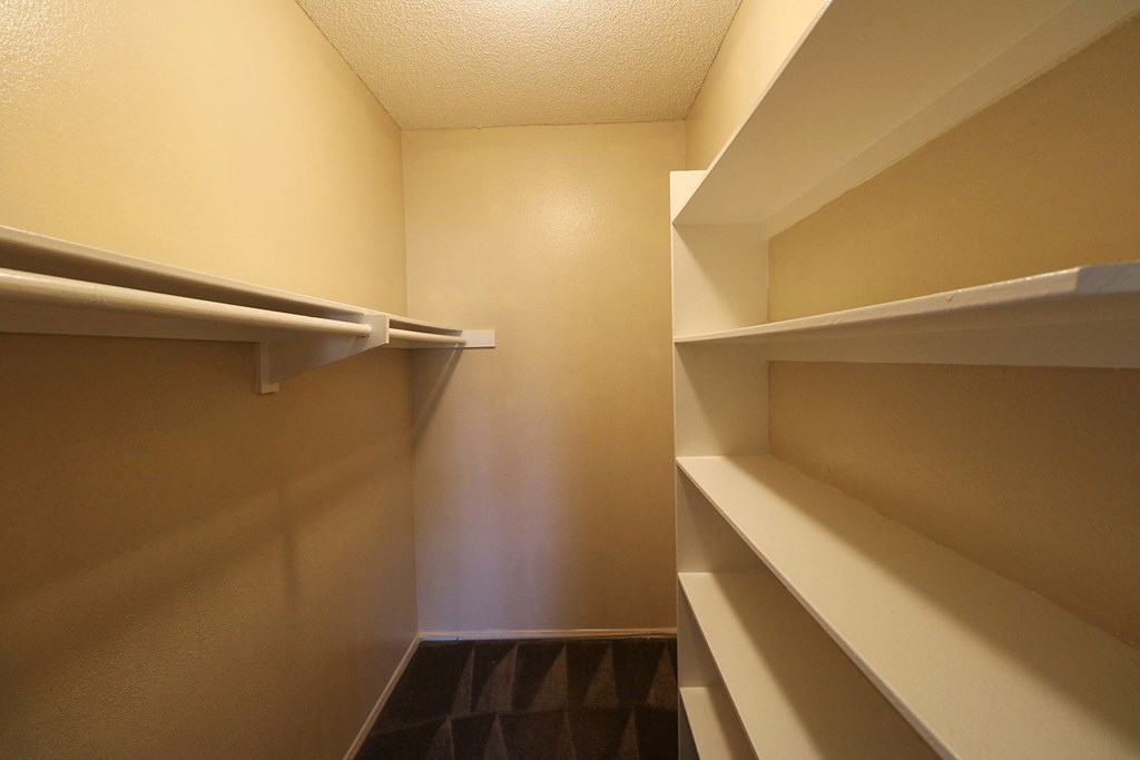 Heritage Plaza Apartment Homes Walk-in Closet