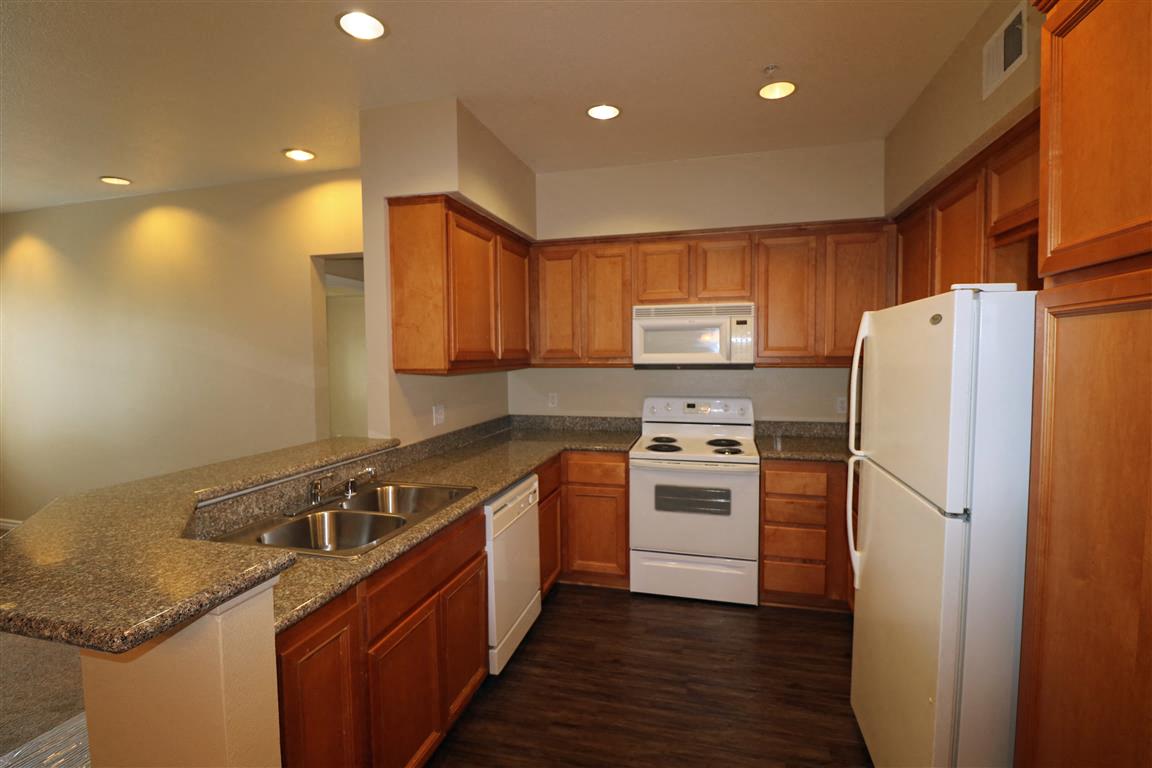 Airy Kitchen at TERRAZA DEL SOL, Rancho Cucamonga
