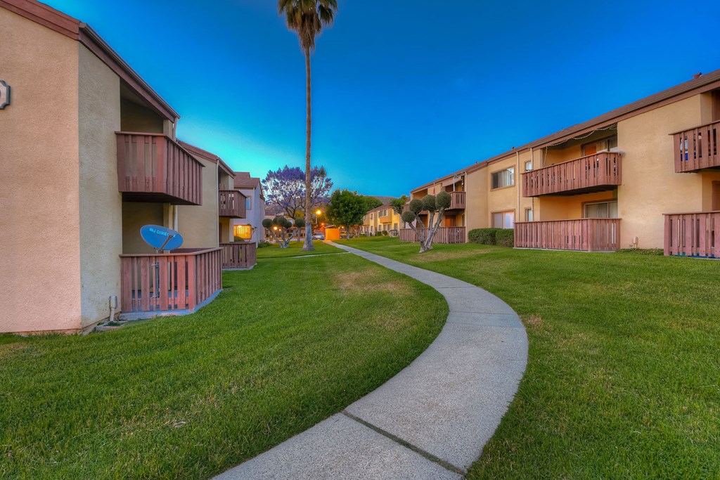 Walking Paths In Courtyard at WOODSIDE VILLAGE, West Covina