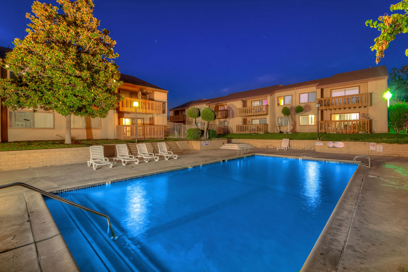 Woodside Village Apartments Pool