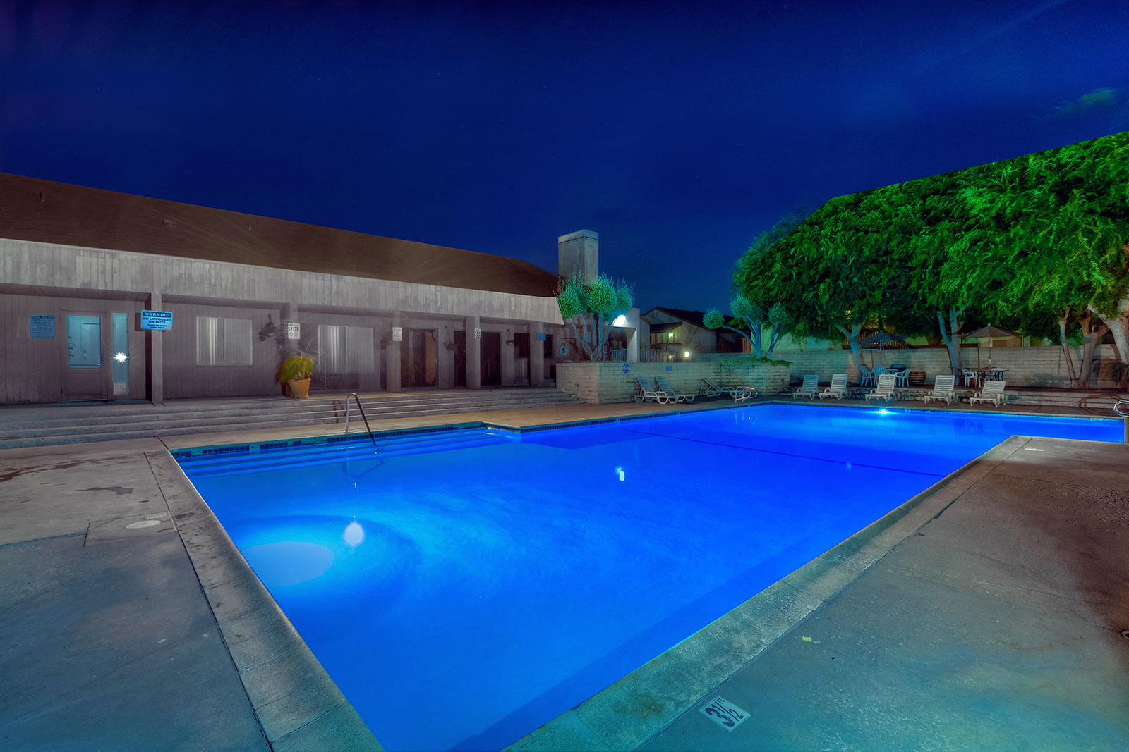 Woodside Village Apartments Pool