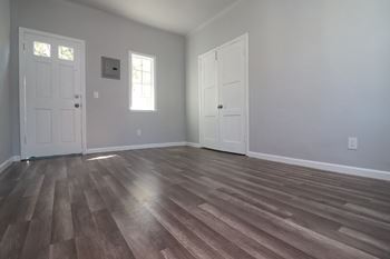 1 Bedroom Apartments For In Rose Park Long Beach Ca Café 1000 Redondo Ave Studio 1 Bed Apartment For Photo Gallery