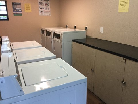 the laundry room is equipped with washes and dryers