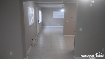 2209 9th Court NE 3 Beds House for Rent - Photo Gallery 5