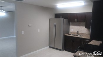 2209 9th Court NE 3 Beds House for Rent - Photo Gallery 6
