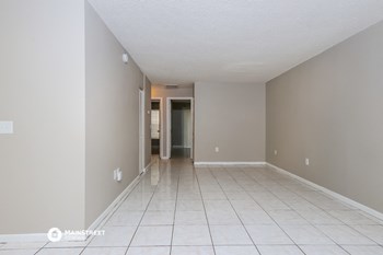 5813 S 38th 2 Beds House for Rent - Photo Gallery 5