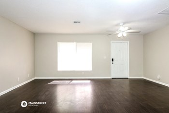 7109 Glenwood Dr 4 Beds House for Rent - Photo Gallery 5