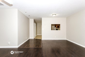 7109 Glenwood Dr 4 Beds House for Rent - Photo Gallery 6