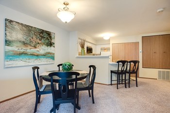 9900 Briar Road 1-2 Beds Apartment for Rent - Photo Gallery 4
