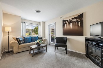 1819 Harmony Heights Lane 1-3 Beds Apartment for Rent - Photo Gallery 4