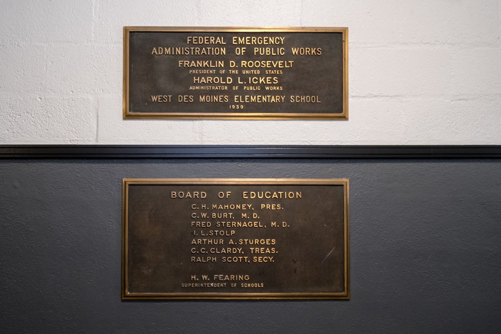 the plaque for the board of education of the federal emergency administration of public works memorial