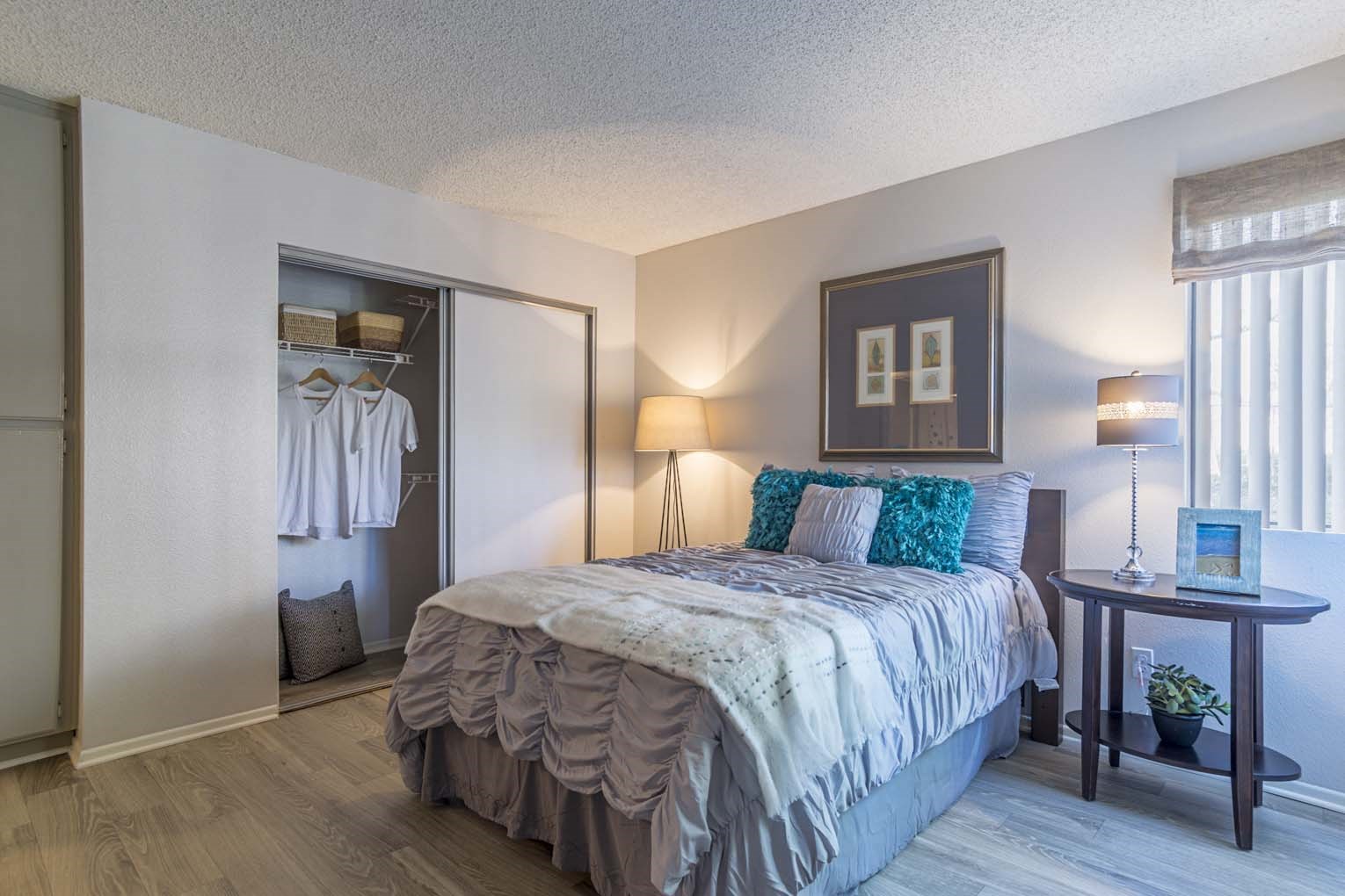 Hensley At Corona Pointe Apartments Apartments In Corona