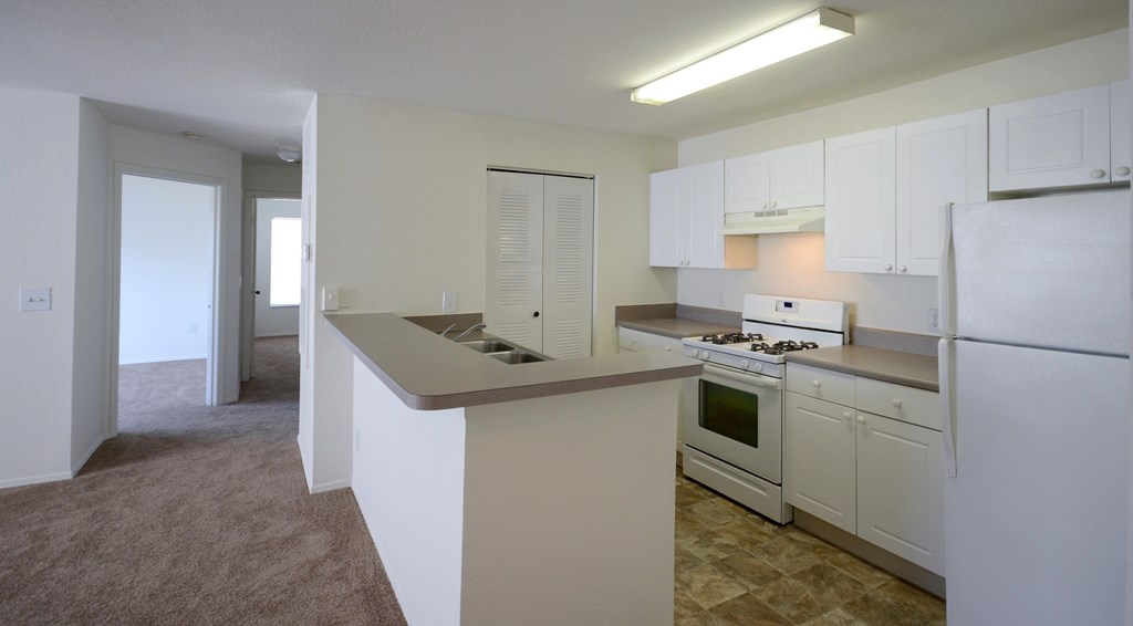 Kitchen Unit at Oak Glen Apartments, Orlando, Florida