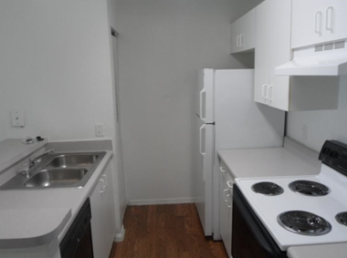2750 US Highway 1 South 2-3 Beds Apartment for Rent Photo Gallery 1