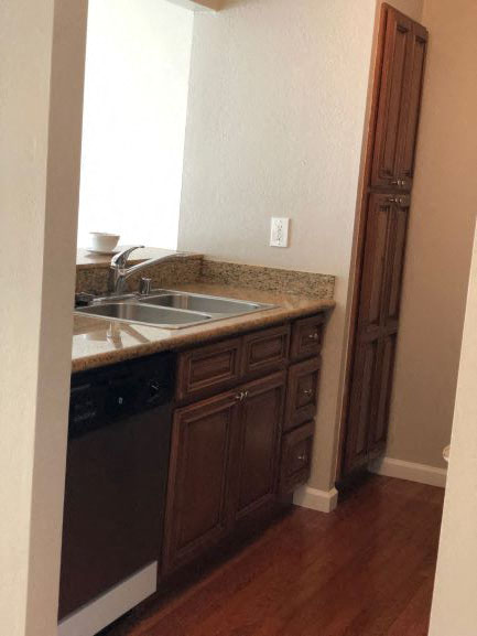 Kitchen Sink l Stony Brook Apartments in Santa Rosa CA