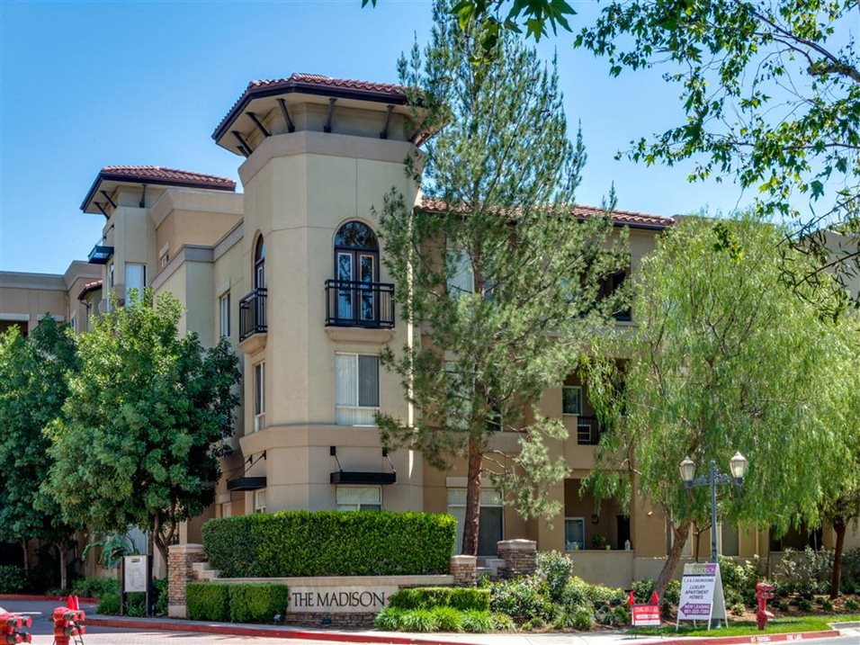 Apartments For Rent In Valencia Ca The Madison At Town