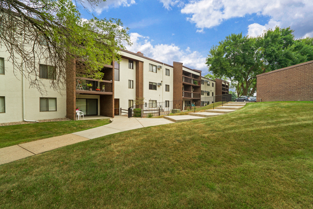 Barbary Knoll Apartments