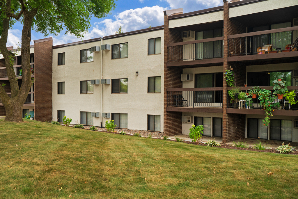 Barbary Knoll Apartments