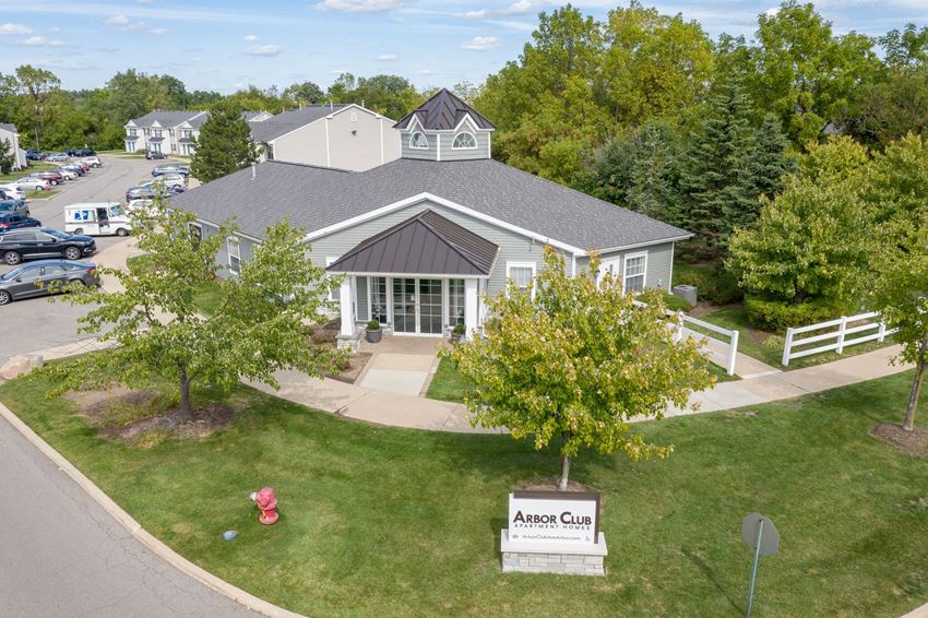 Clubhouse with wifi - Photo Gallery