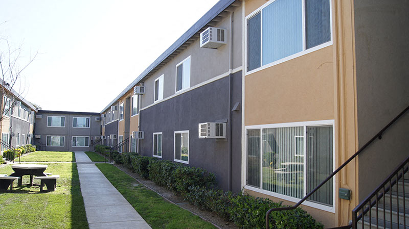 Exterior Building l Ethan Terrace Sacramento CA Apartments For Rent