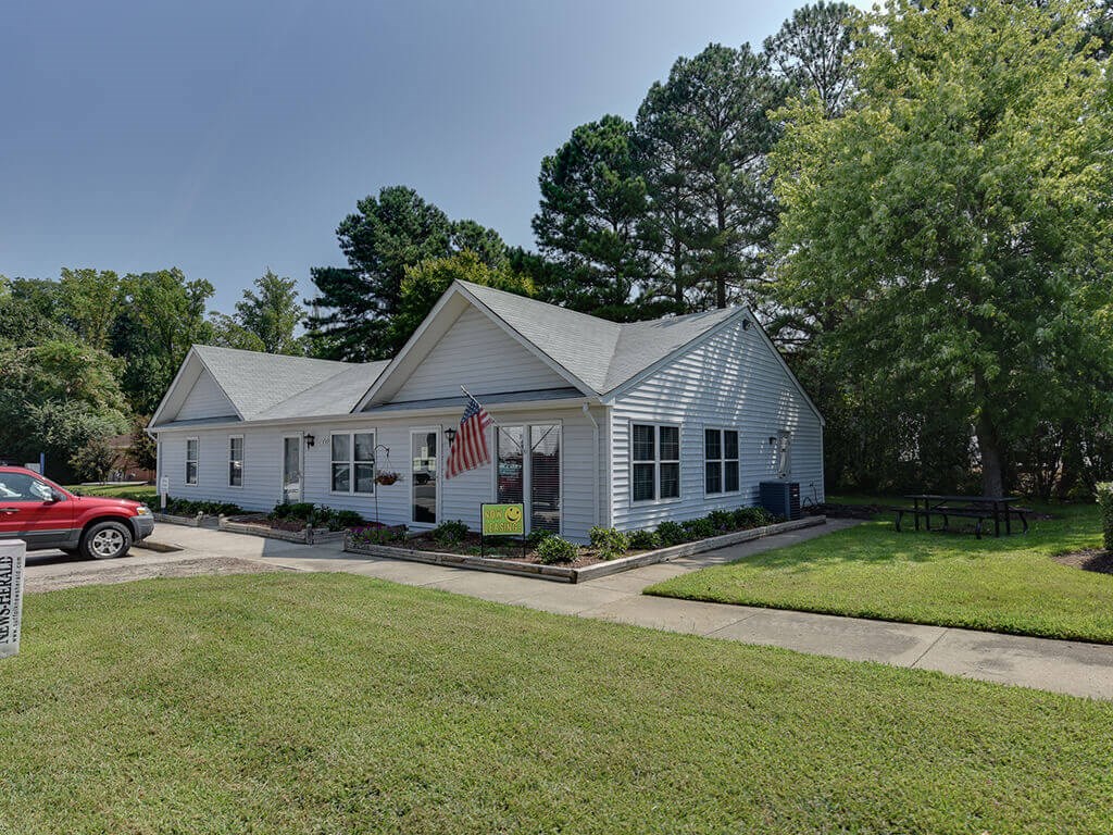 Sadler Pond Apartments, 2500 Sandy Spring Lane, Suffolk, VA RentCafe