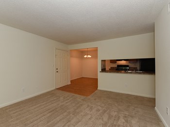2500 Sandy Spring Lane 2-3 Beds Apartment for Rent - Photo Gallery 9