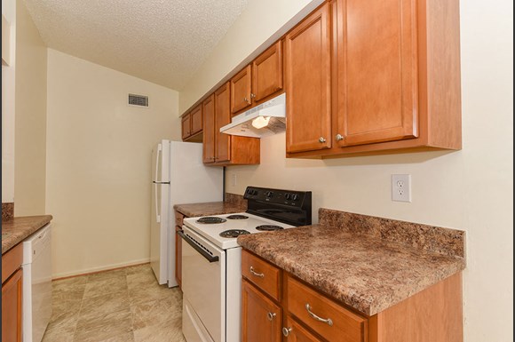 Suffolk Station Apartments, 100A Forest Oak Lane, Suffolk, VA - RENTCafé