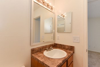 100A Forest Oak Lane 2-3 Beds Apartment for Rent - Photo Gallery 17