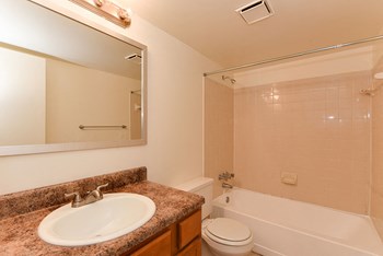 100A Forest Oak Lane 2-3 Beds Apartment for Rent - Photo Gallery 19