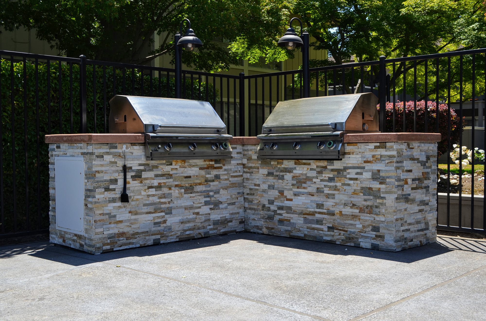 Bella Vista Napa Apartments | BBQ