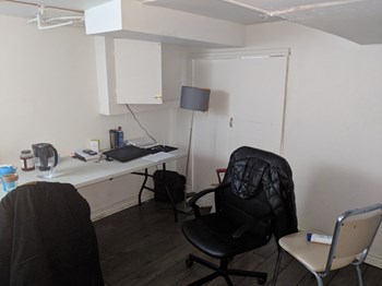 10 Longwood Rd. S. 1-7 Beds Apartment for Rent - Photo Gallery 5
