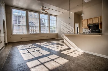 95 E 2Nd St 2 Beds Apartment for Rent - Photo Gallery 1